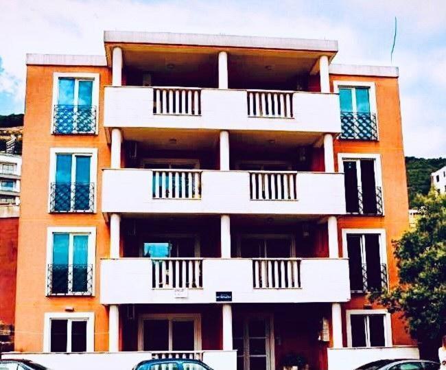 Apartments Chanel Budva Buitenkant foto